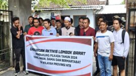 


 Aktivis Lombok Barat gelar deklarasi Pilkada damai, dipimpin Asmuni dari LSM PPLS, untuk menjaga stabilitas keamanan pasca pleno Pilkada 2024.