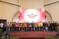 Para pemenang lomba debat dan essai hukum Law Fair 2025 yang digagas Formasi FHISIP Unram